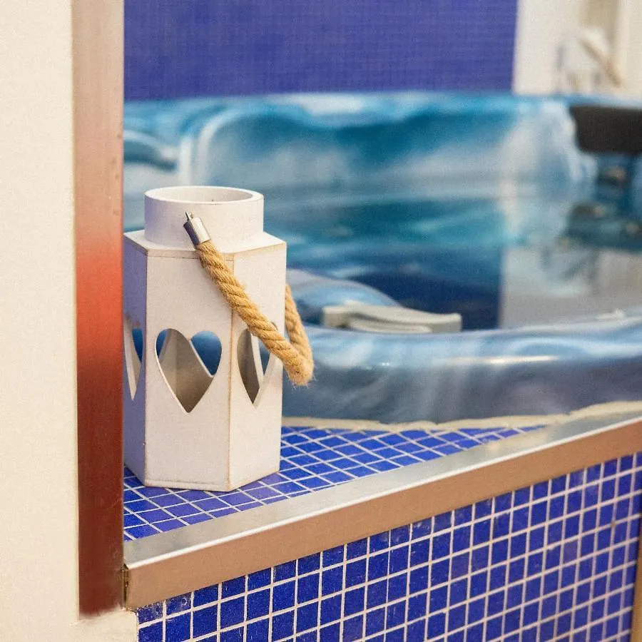 Sui Tetti Luxury Rooms Lecce 2*,  Italy