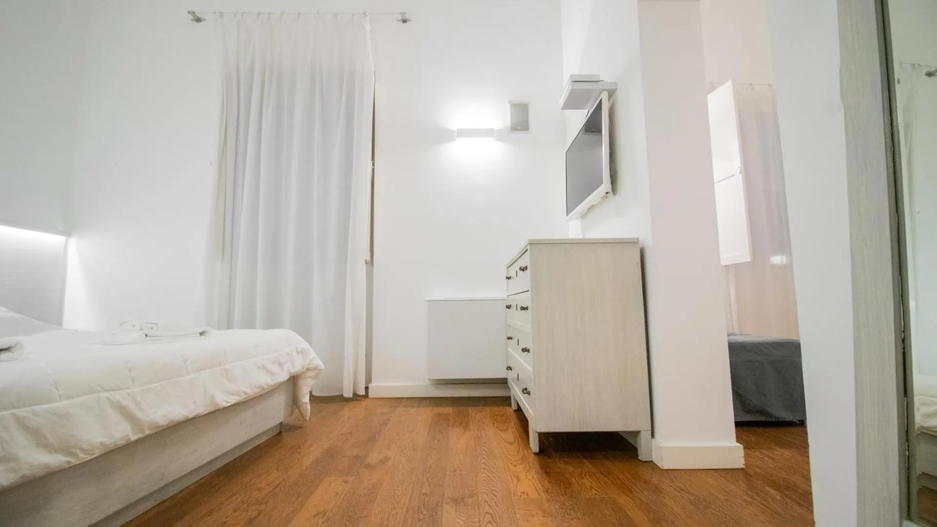 Sui Tetti Luxury Rooms Lecce 2*,  Italy