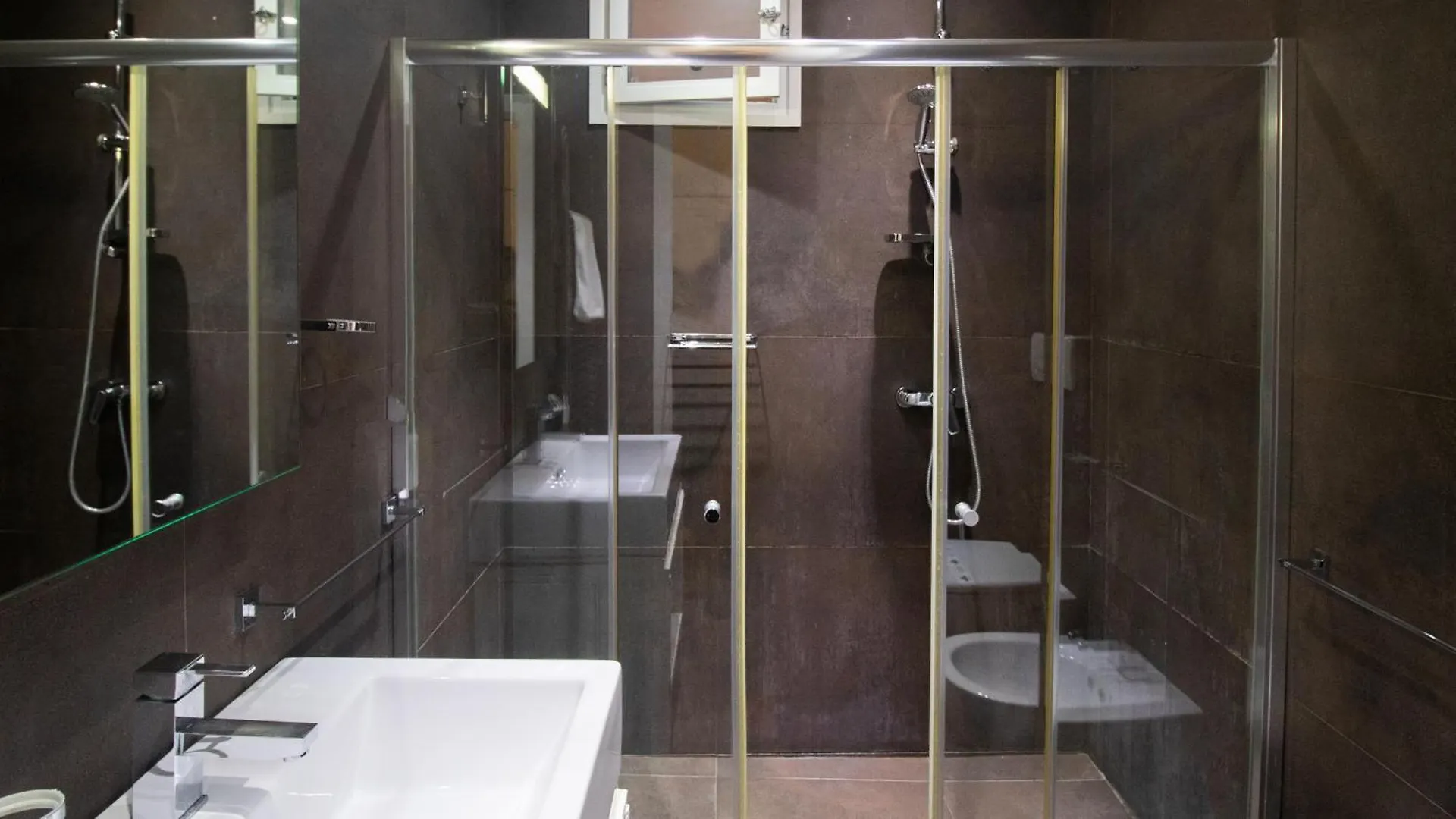 Sui Tetti Luxury Rooms Lecce 2*,  Italy